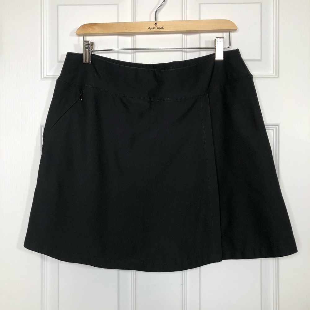 L.L. Bean Tennis Skort Side slit Black Size M